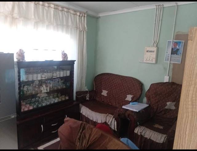 7 BEDROOM HOUSE FOR SALE IN VILLA LIZA